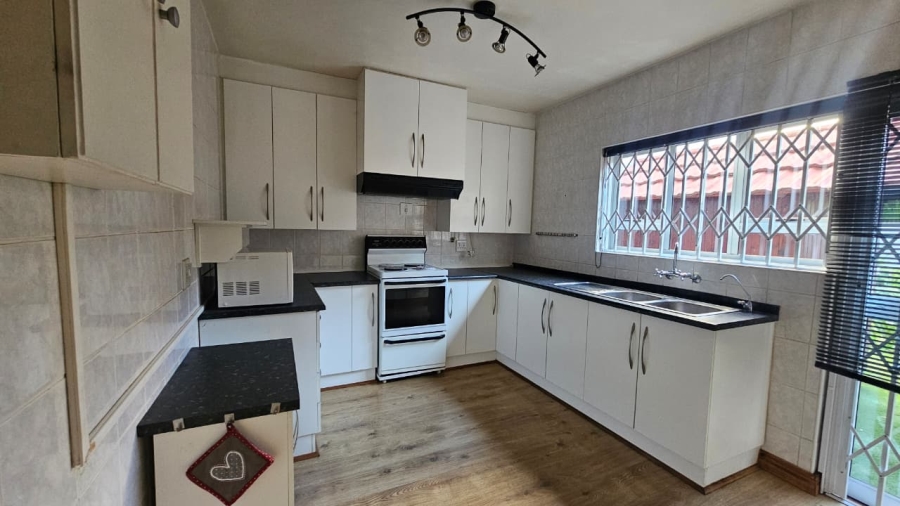 To Let 3 Bedroom Property for Rent in Doorn Free State
